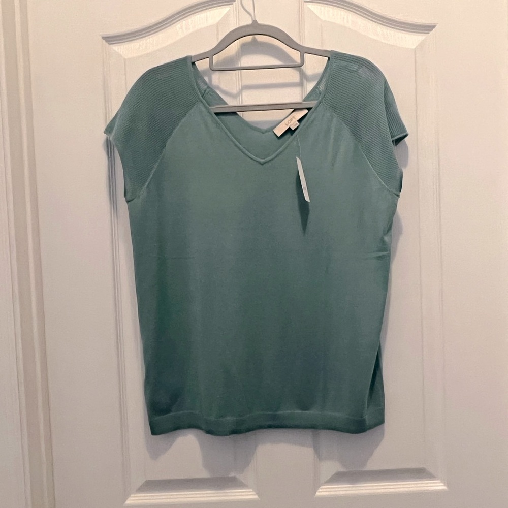 New LOFT Top size large aqua knit short sleeve